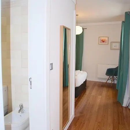 Appartamento Bairro Alto With A Large Patio Lisbona