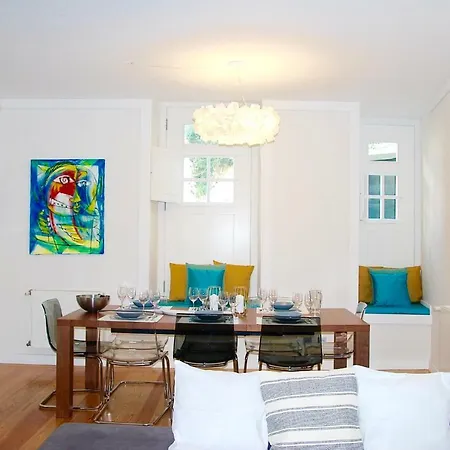 Bairro Alto With A Large Patio Apartment *